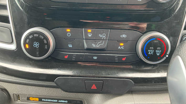 Ford Transit Custom 340 L1 Diesel Fwd 2.0 EcoBlue 170ps Low Roof Limited Van Auto